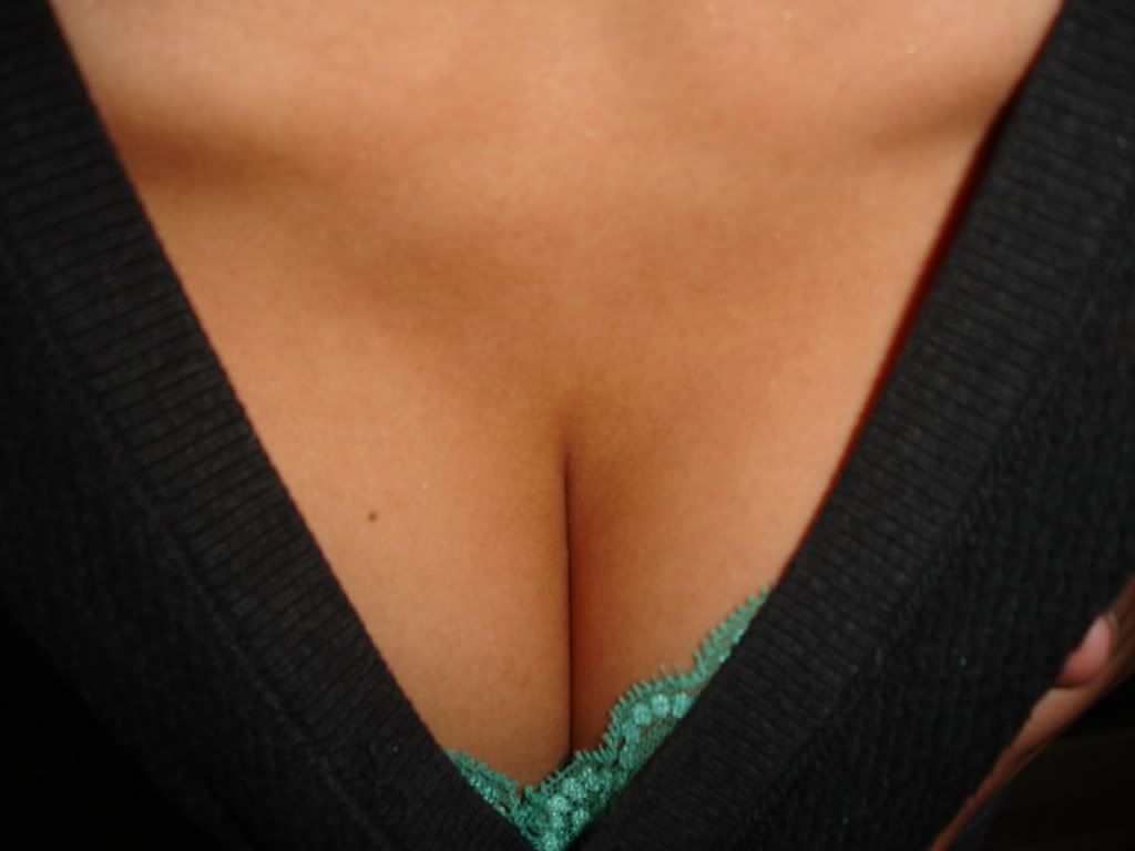 [img width=1024 height=768]http://i239.photobucket.com/albums/ff103/SaraSnedal/Boobies.jpg[/img]