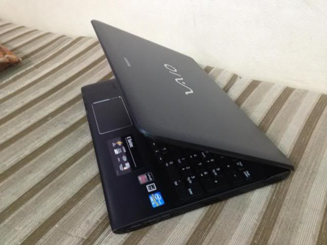 Sony SVE15 core i7 (8CPU)/ R 4gb/ Hdd 750g/ Vga rời 2g/ đèn phím/ Fullbox/ mới 98%. - 2