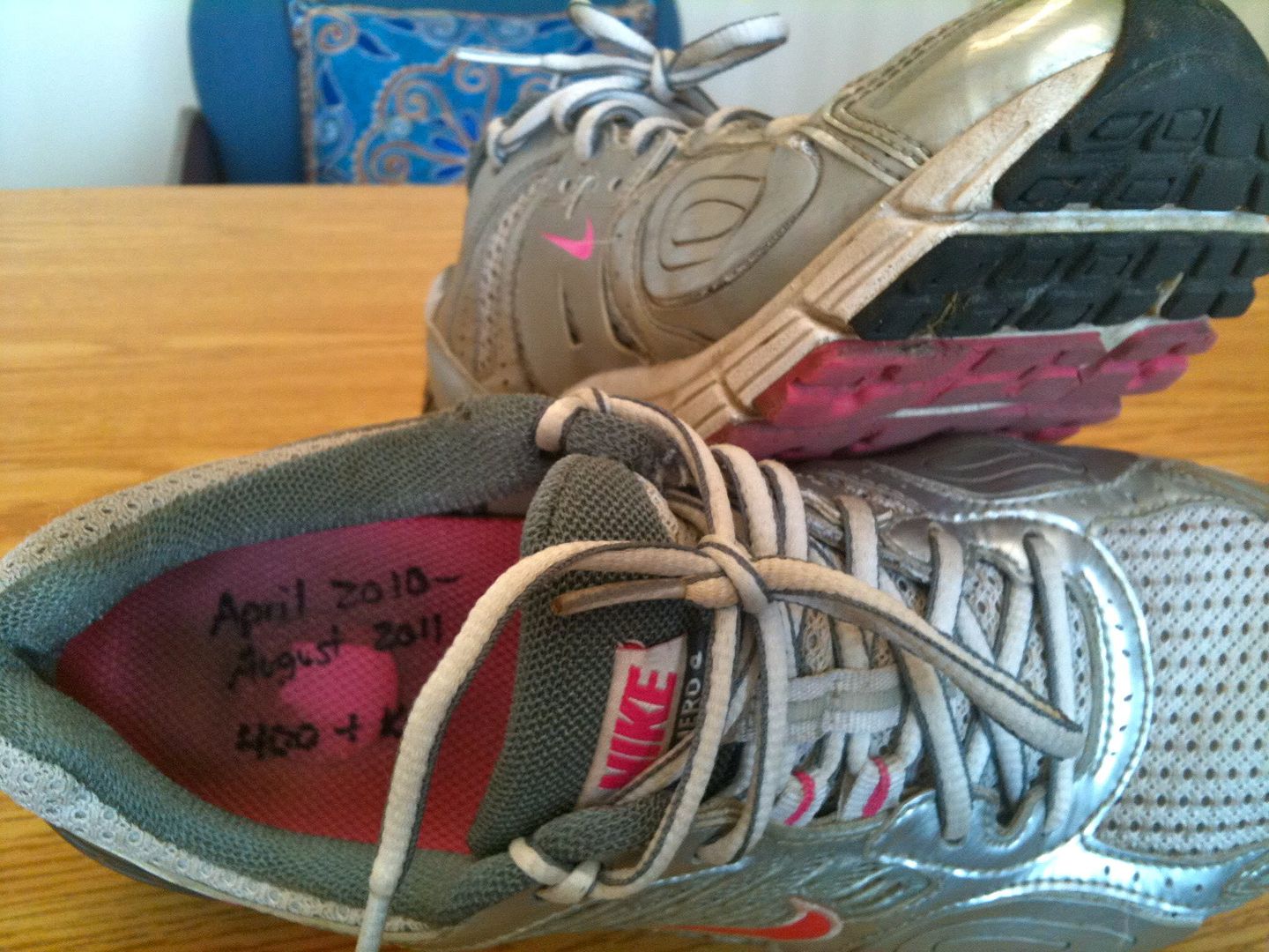 Bee's Sneakers