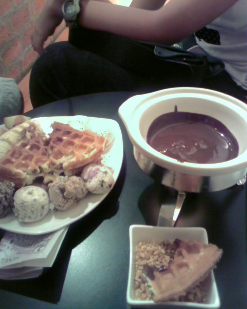 Photo Sharing and Video Hosting at Photobucket