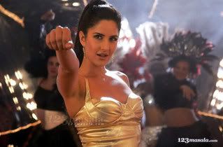 Hot Katrina Kaif Dance In Singh Is King