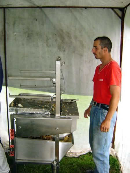 Apăsaţi pentru a vedea imaginea la dimensiuni originale
