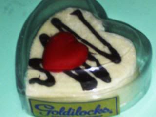 Heart shaped cake goldilocks