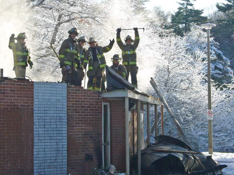 IMAGE: http://i239.photobucket.com/albums/ff247/shaunknee/POTN1.jpg