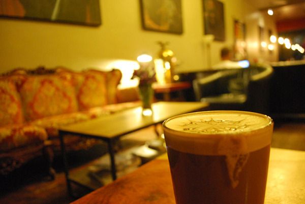 photo Coffee_Shop_Art_Atmosphere_zpsql5sk1ew.jpg