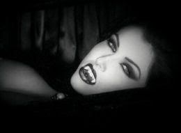 Sexy Vampire Pictures, Images and Photos