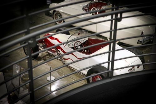 photo BBK_Performance_At_The_Petersen_Automotive_Museum-1565_zpslv7jt0ug.jpg