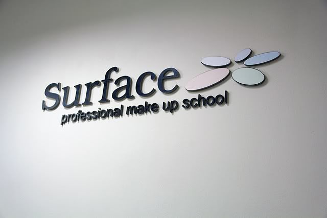 make-up school