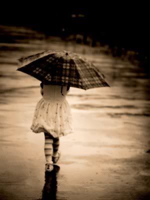 girl_in_the_rain_by_pickerel.jpg