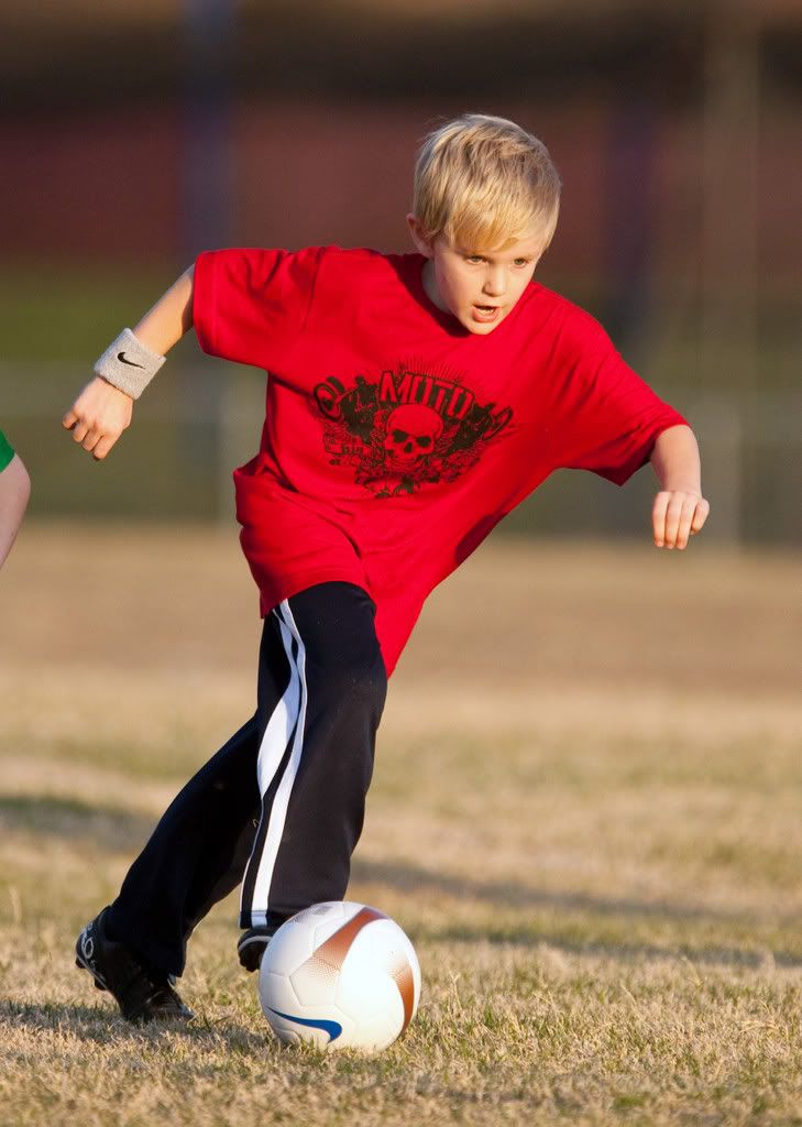 IMAGE: http://i239.photobucket.com/albums/ff66/mcgomez13/03_09Prac-109.jpg