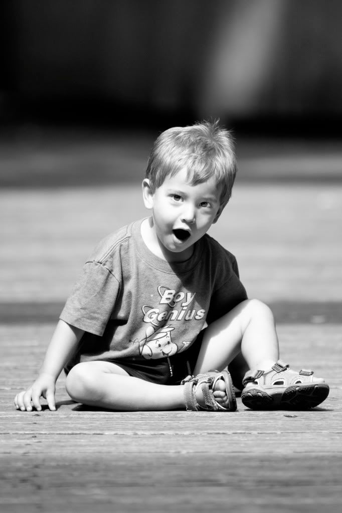 IMAGE: http://i239.photobucket.com/albums/ff66/mcgomez13/06_10_09Zoo-103copy4.jpg