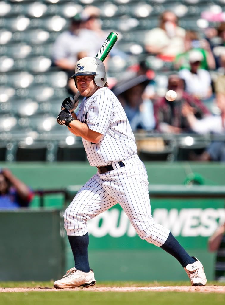 IMAGE: http://i239.photobucket.com/albums/ff66/mcgomez13/AvFM-203.jpg