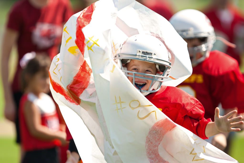 IMAGE: http://i239.photobucket.com/albums/ff66/mcgomez13/Chiefs-187.jpg