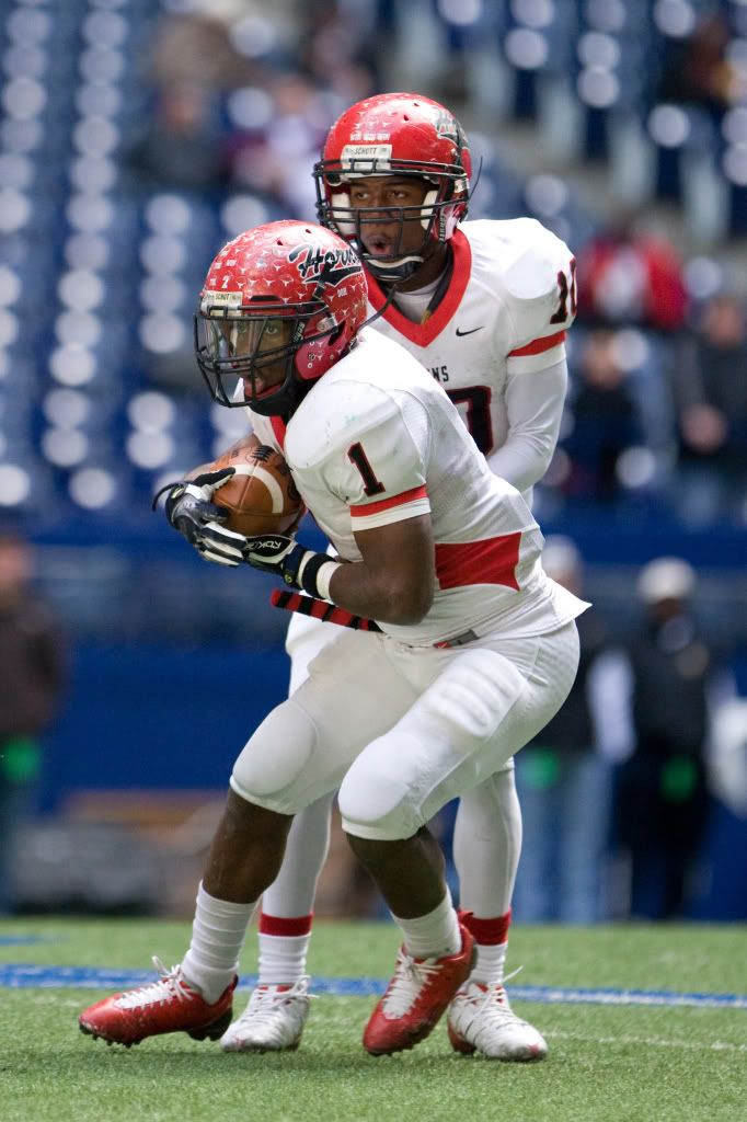 IMAGE: http://i239.photobucket.com/albums/ff66/mcgomez13/FOF21003.jpg