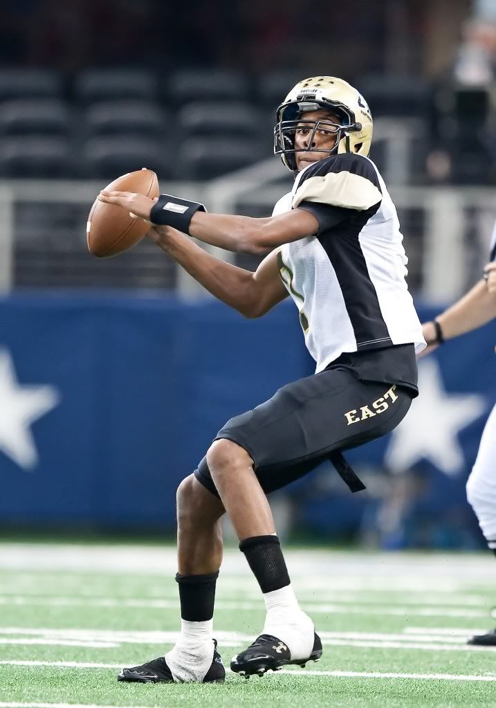 IMAGE: http://i239.photobucket.com/albums/ff66/mcgomez13/PEvC-403.jpg