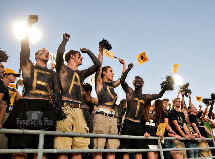 IMAGE: http://i239.photobucket.com/albums/ff66/mcgomez13/PvPE-119.jpg