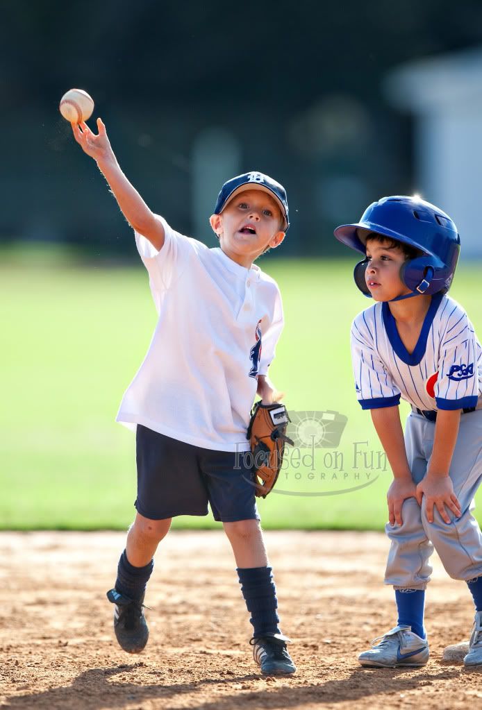 IMAGE: http://i239.photobucket.com/albums/ff66/mcgomez13/TigersTball-407.jpg