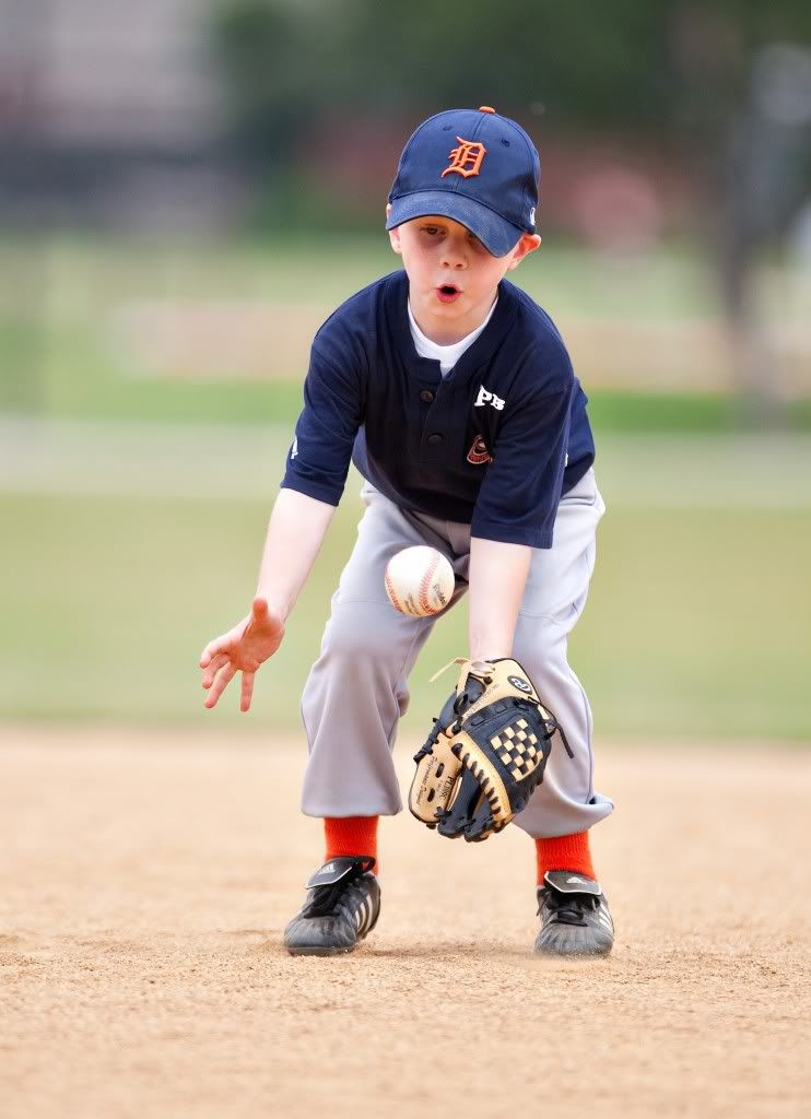 IMAGE: http://i239.photobucket.com/albums/ff66/mcgomez13/TigersTball-493.jpg