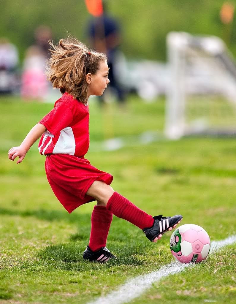 IMAGE: http://i239.photobucket.com/albums/ff66/mcgomez13/dragonfliesvwildcats-130.jpg